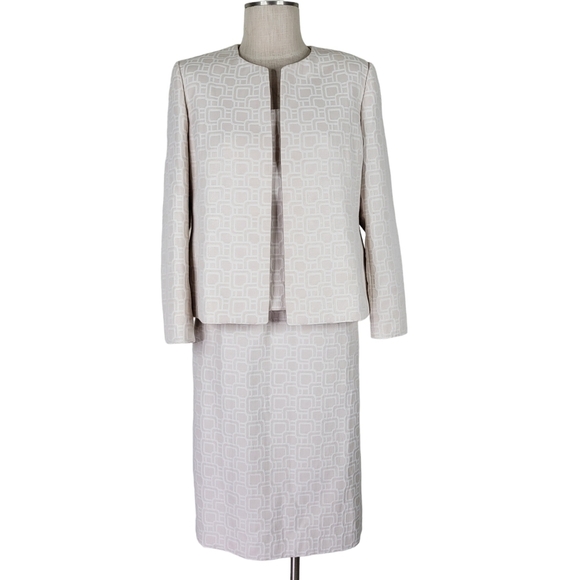 Kasper 3 Piece Skirt Suit Set Size 12P  Open Jacket Slit Bracelet Sleeves Beige - Picture 1 of 9